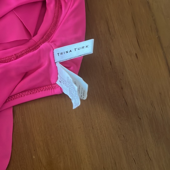 Trina Turk swimsuit top - Picture 4 of 4
